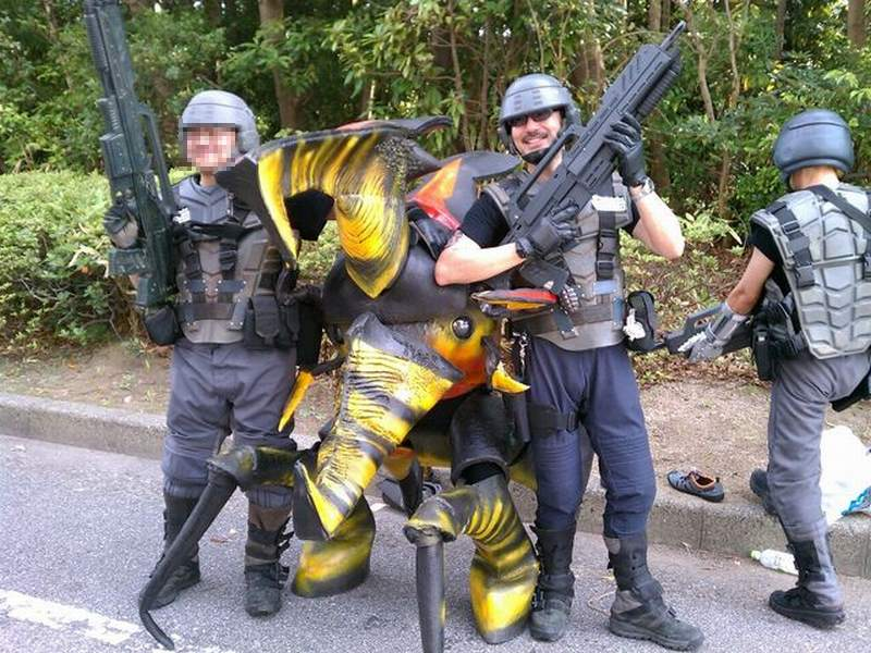 Illustration for article titled Just Imagine the Bugs You Can Shoot with This Starship Troopers Gun